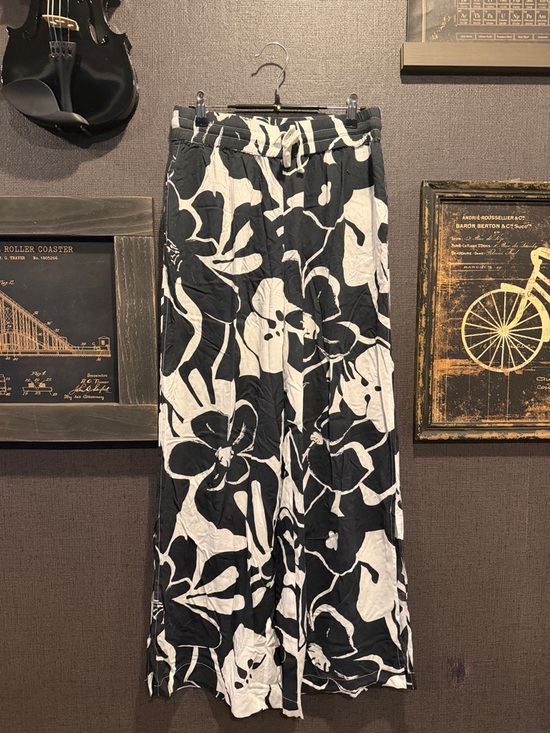 Elan Pants - Elan Black & White Wide Leg Floral Pants